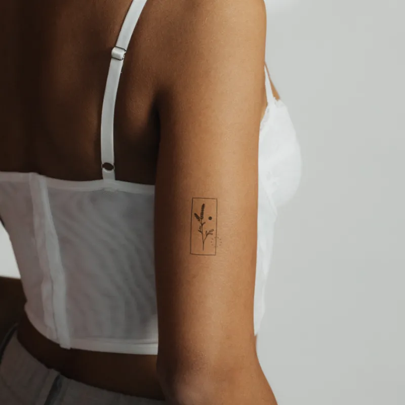 PAUL HEWITT Tattoo Medium | Tattoo Medium>Flower Tattoo