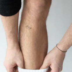 PAUL HEWITT Tattoo Medium | Tattoo Medium>Men's Shark Attack Tattoo